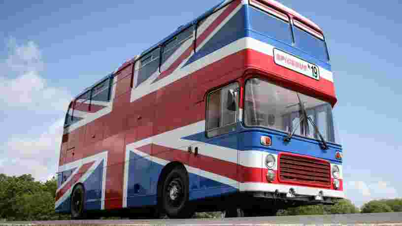 Vous pouvez louer le véritable bus des Spice Girls sur Airbnb