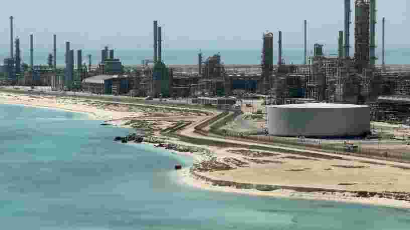On vous présente Saudi Aramco, la société pétrolière qui fait deux fois plus de bénéfices qu'Apple