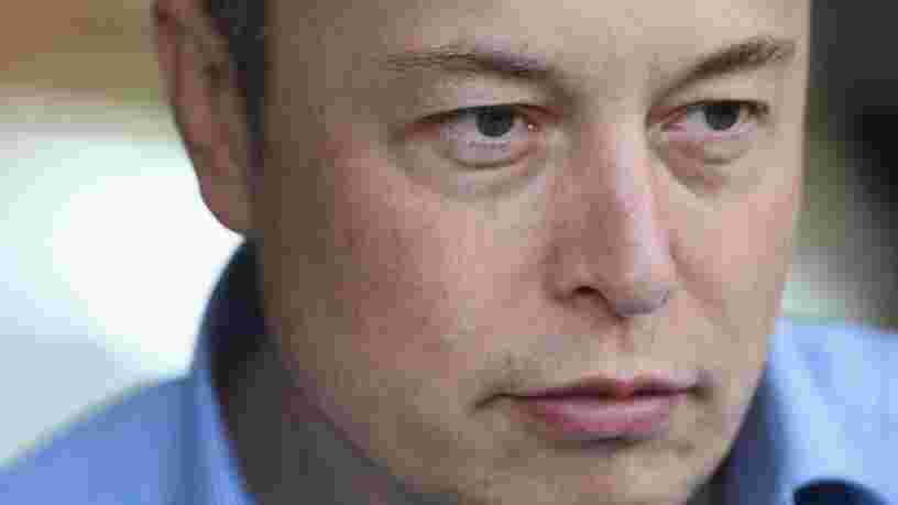 D'anciens employés de l'usine Tesla poursuivent l'entreprise en justice pour 'insulte à caractère raciste'
