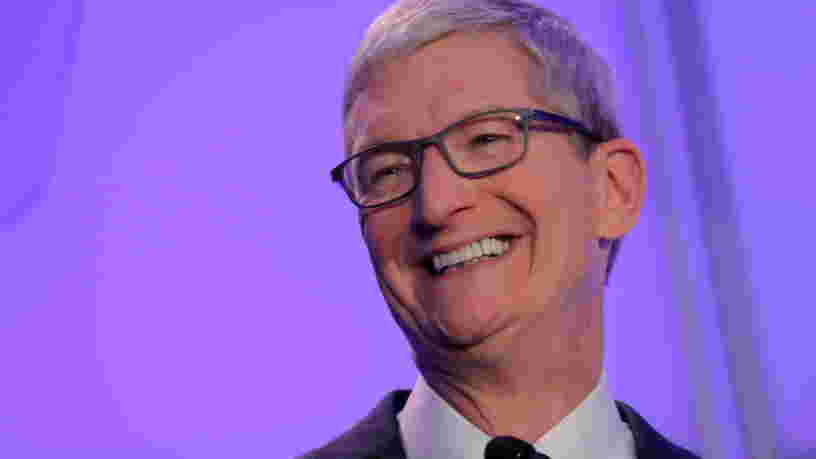 Tim Cook, le patron d'Apple, a critiqué l'algorithme de Facebook devant des étudiants américains