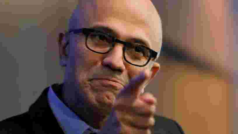 Microsoft dépasse la capitalisation boursière d'Alphabet pour la première fois en 3 ans et la course s'intensifie pour devenir le premier groupe valorisé 1000 Mds$
