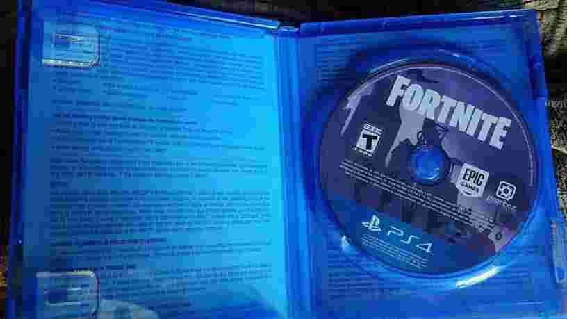 'Fortnite' est gratuit, mais des fans dépensent des centaines de dollars pour acheter les rares exemplaires sur disque du jeu