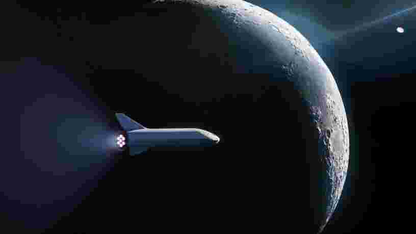 Elon Musk prévoit d'emmener une personne voler autour de la Lune dans un nouveau vaisseau spatial géant de SpaceX