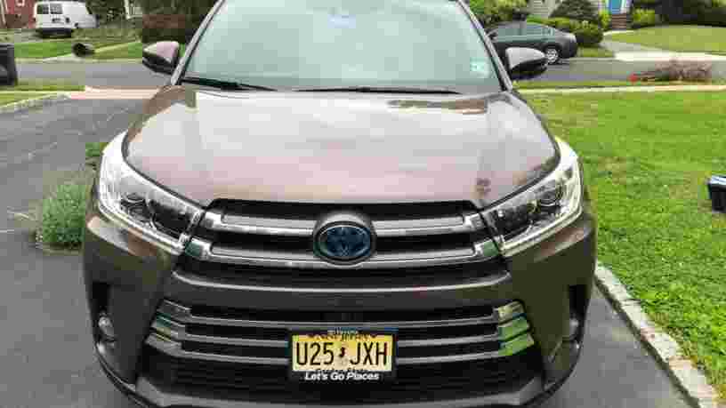 On a conduit la Toyota Highlander et la Honda Pilot pour savoir quel est le meilleur SUV familial. Voici notre verdict.