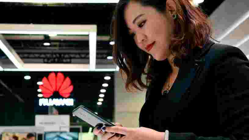 Pour vanter les qualités photo de son P30, Huawei utilise des photos prises au reflex...