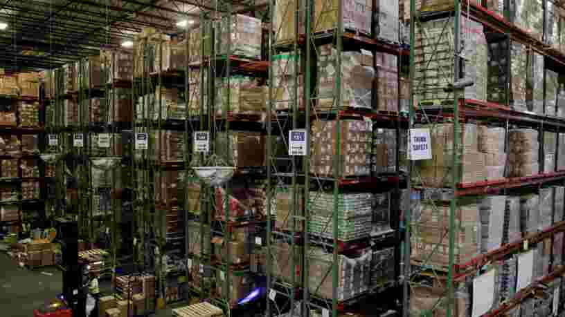 La France envisage une loi pour empêcher Amazon de jeter des millions d'objets neufs tous les ans