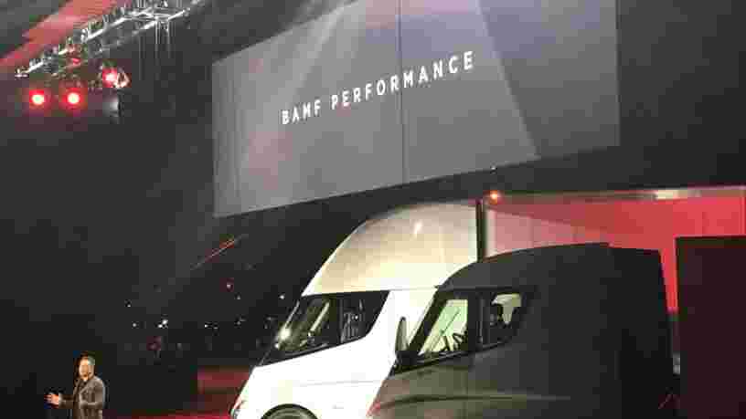 Tesla vient de dévoiler son premier camion électrique — il ressemble à un vaisseau spatial