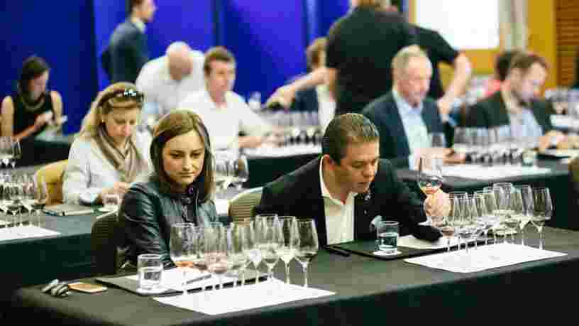 La référence française de la critique gastronomique investit dans le spécialiste mondial de la notation de vins