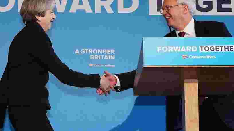 A LIRE: La dramatique lettre de démission de David Davis et les 2 pages et demie de réponse de Theresa May