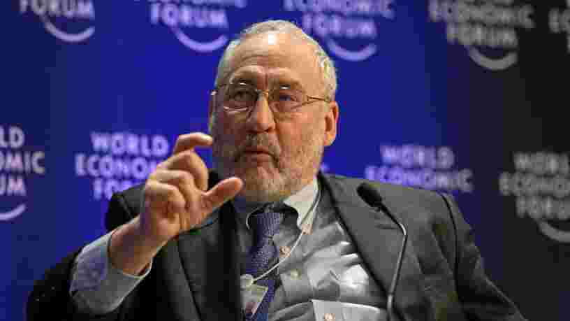 Selon le prix Nobel Joseph Stiglitz, la politique fiscale de Trump n'a qu'un 'effet cosmétique' sur l'économie américaine