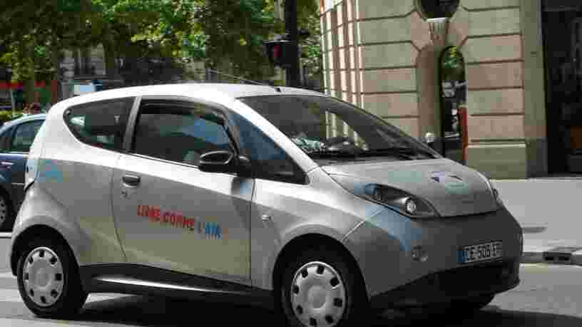 Bolloré rebondit après l'échec d'Autolib à Paris — il vient de signer un accord qui sera la vraie épreuve du feu pour sa voiture électrique