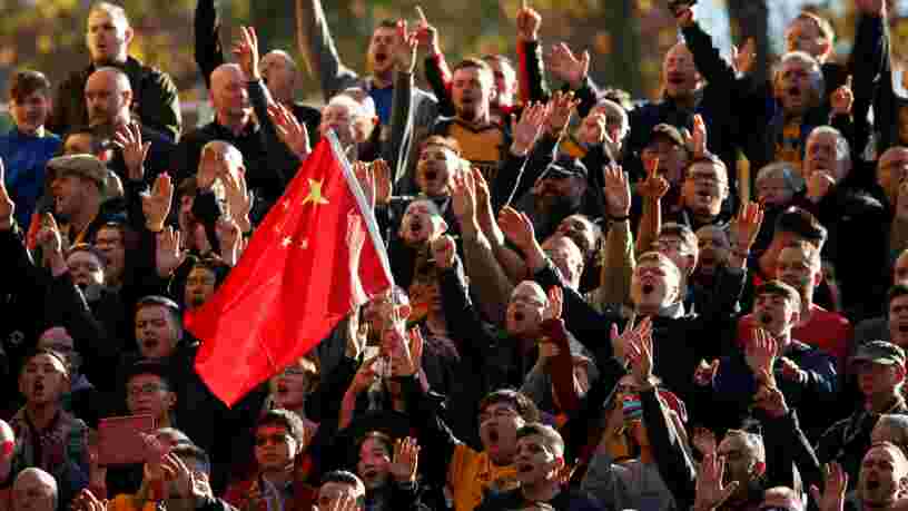 Alibaba met un pied dans le foot européen avec son système de paiement mobile — et c'est une preuve que le sport numéro 1 au monde a besoin de nouveaux fans