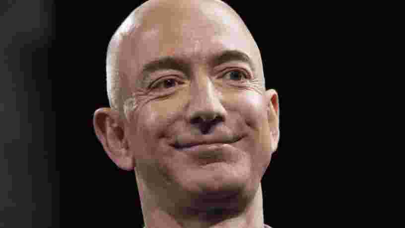 Jeff Bezos a une méthode astucieuse pour prendre facilement des décisions qui semblent impossibles — voici comment il fait