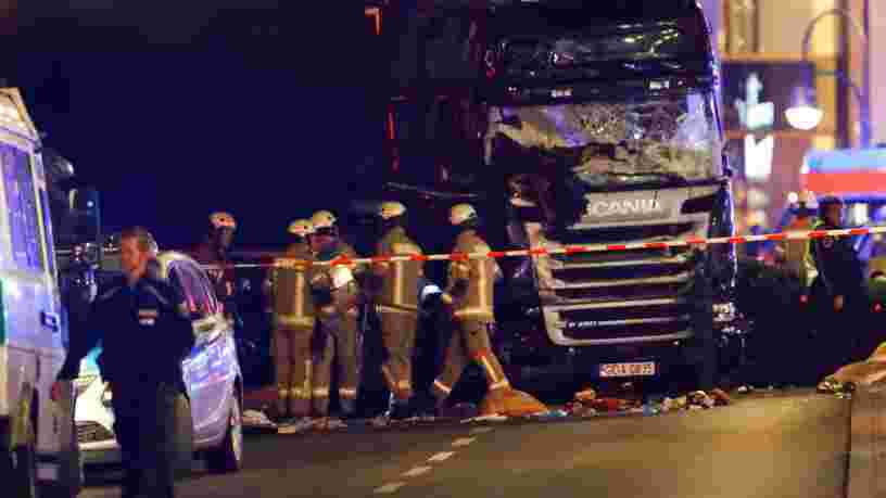 Un camion fonce dans un marché de Noël à Berlin — il y a plusieurs morts et de nombreux blessés