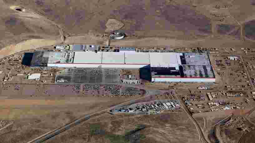 Des employés de Tesla décrivent leurs conditions de travail dans l'immense Gigafactory