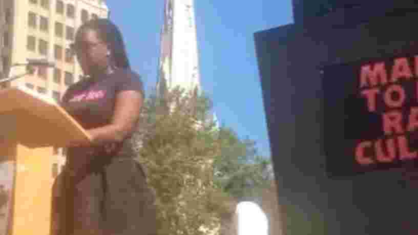 Le mouvement #metoo existe en fait depuis 10 ans — la femme noire qui l'a créé explique ce qu'il voulait dire à l'époque