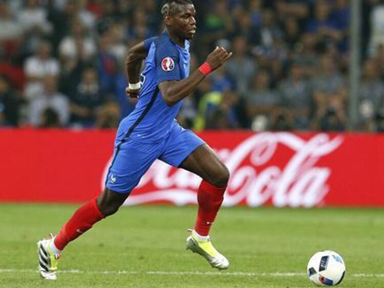 Bras d’honneur ou danse ? Le geste de Paul Pogba en vidéo Femme