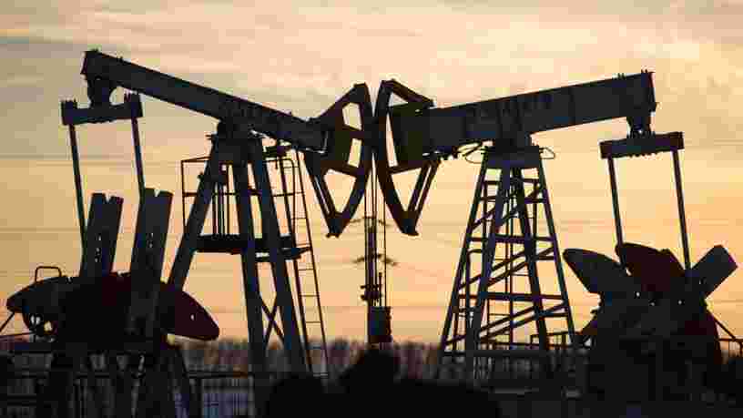 Le CAC 40 plonge de nouveau, plombé par la chute du pétrole et la perspective d'une récession historique
