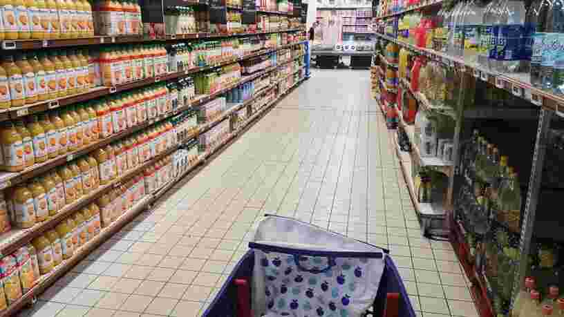 Les salariés des supermarchés pas assurés de toucher la prime de 1000 euros qu'on leur avait promis