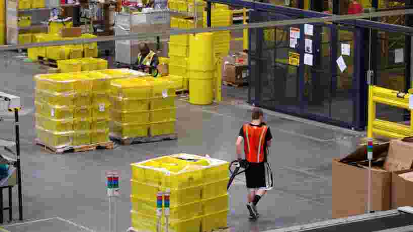 Amazon n'a pas le droit au chômage partiel pour les salariés des 6 entrepôts fermés