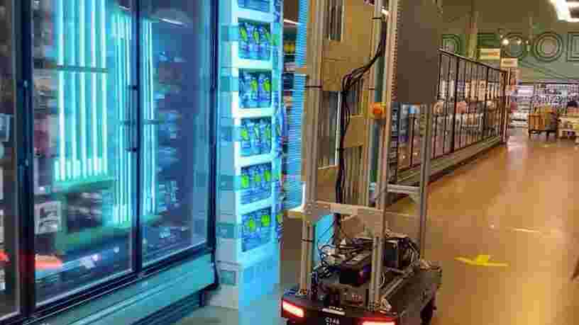 Amazon a construit un robot à ampoules UV qui pourrait tuer le coronavirus dans les supermarchés