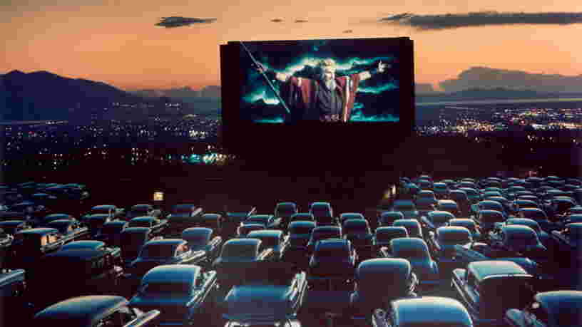 Les initiatives de cinémas drive-in se multiplient en France mais ne font pas que des heureux