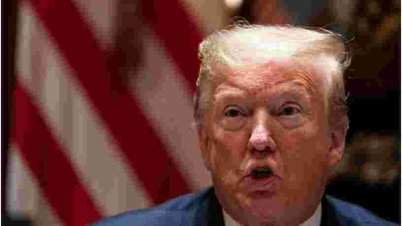 Donald Trump va signer un décret 'relatif aux médias sociaux', après avoir accusé Twitter de bafouer la liberté d'expression