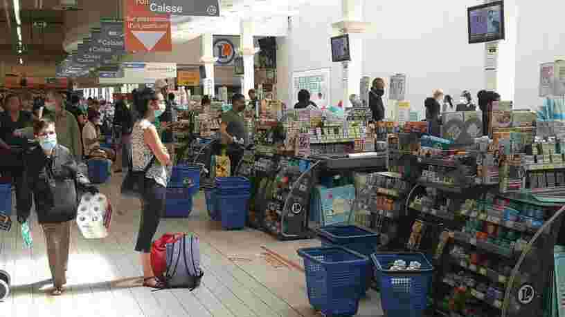 Les Français retrouvent les hypermarchés avec le déconfinement mais freinent sur leur panier moyen