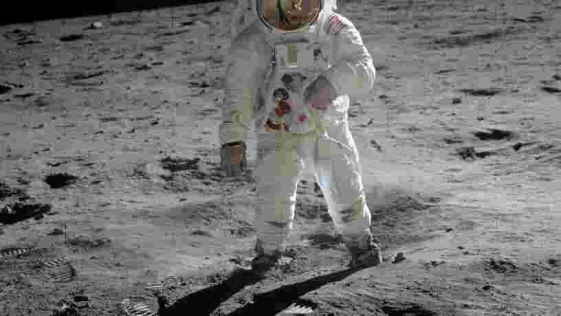 Une IA a nettement amélioré les images des missions Apollo sur la Lune