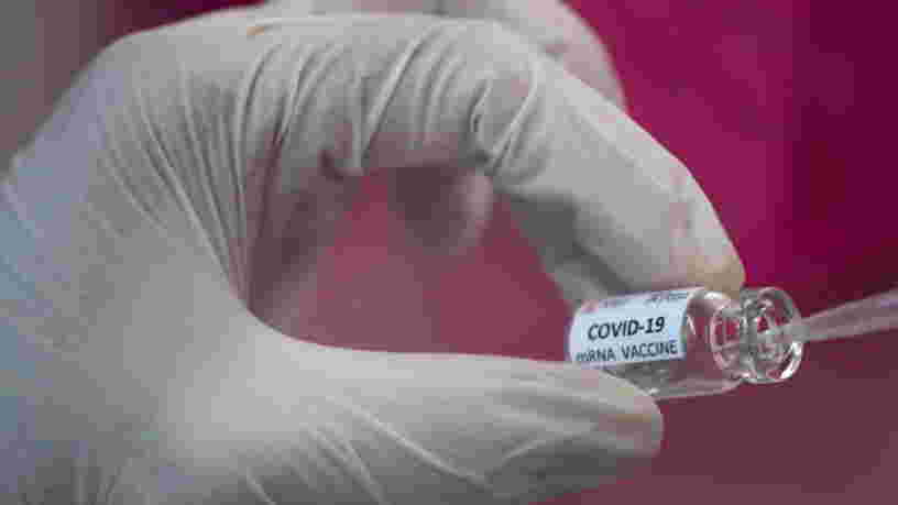 Vaccin contre le Covid-19 : ces 3 graphiques montrent la méfiance des gens à travers le monde