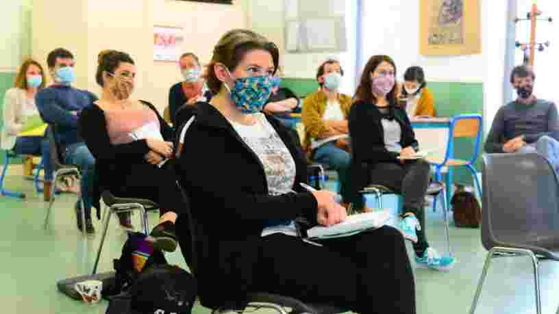 Parler moins pourrait-il être un bon moyen de lutter contre le coronavirus ?