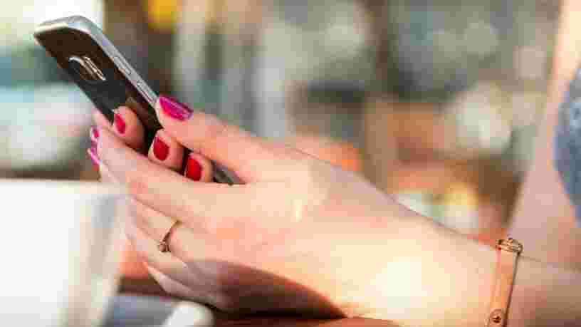 Le coronavirus peut survivre jusqu'à 28 jours sur un smartphone, selon une étude