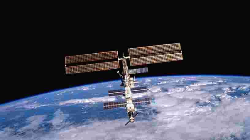 La fuite d'air dans l'ISS a été localisée grâce à des feuilles de thé flottant en microgravité