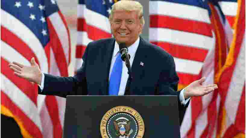 Donald Trump a laissé entendre qu'il allait se représenter en 2024 lors d'une fête de Noël à la Maison Blanche