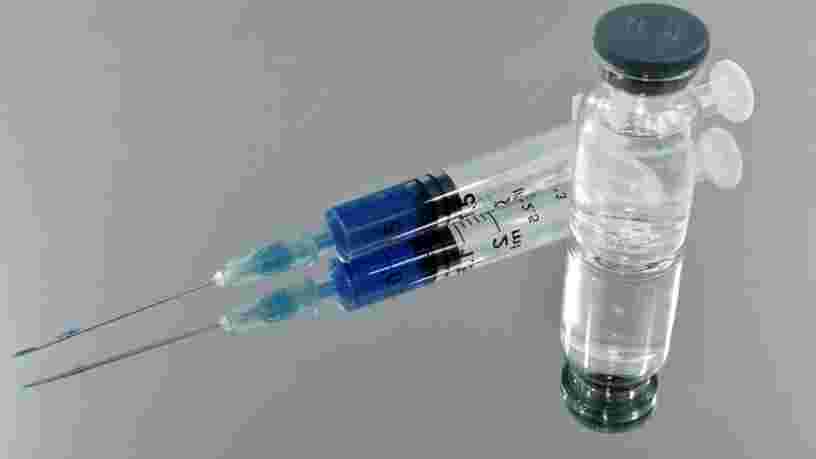 Le vaccin de Sanofi et GSK contre le Covid-19 ne sera pas prêt avant fin 2021