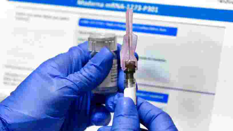 Les vaccins contre les coronavirus ne cachent pas de micropuces, voici ce qu'ils contiennent