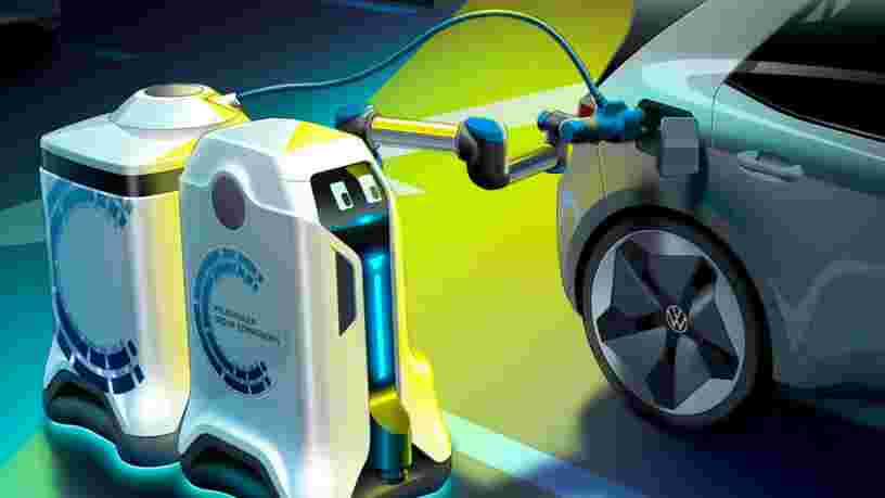 Volkswagen dévoile un robot qui se déplace pour recharger les voitures électriques, voici comment il fonctionne