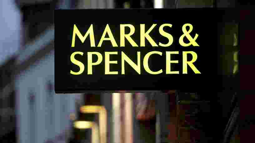 Des rayons vides dans les magasins Marks & Spencer français à cause du Brexit