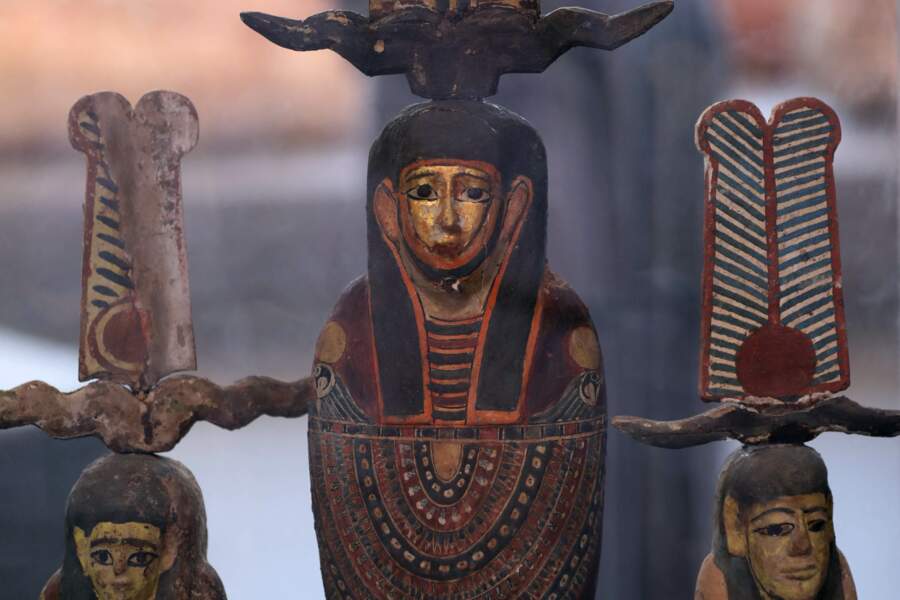 Plus De Cent Sarcophages Intacts D Couverts En Egypte A M Interesse