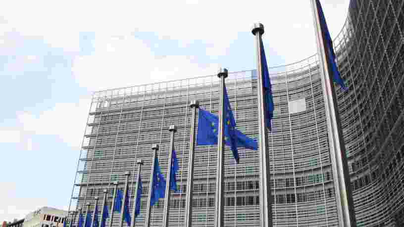 La Commission européenne publie la liste des 10 traitements "les plus prometteurs" contre le Covid-19