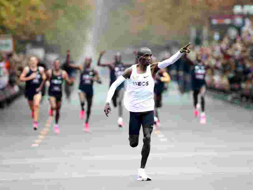 Kenyan runner Eliud Kipchoge finished a marathon in under ...