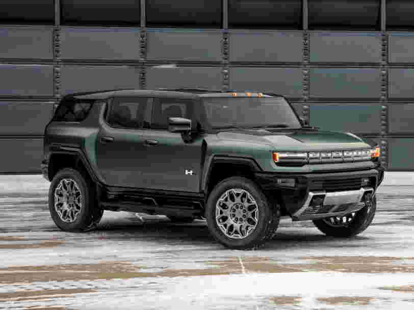 Gmc Just Unveiled Its 100 000 Hummer Ev Suv With 830 Horsepower That Will Hit Streets In