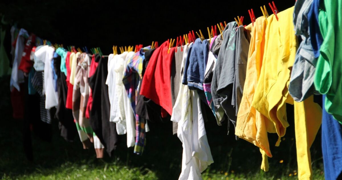 Pourquoi faut-il moins laver nos vêtements ?