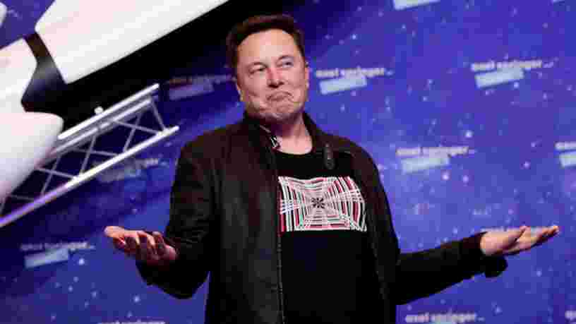 Selon Elon Musk, un singe peut 'jouer à des jeux vidéo par la pensée' grâce à une puce Neuralink dans son cerveau