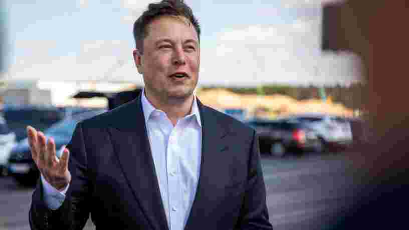 Elon Musk dit écrire un livre sur Tesla, SpaceX et les leçons qu'il a tirées de sa carrière