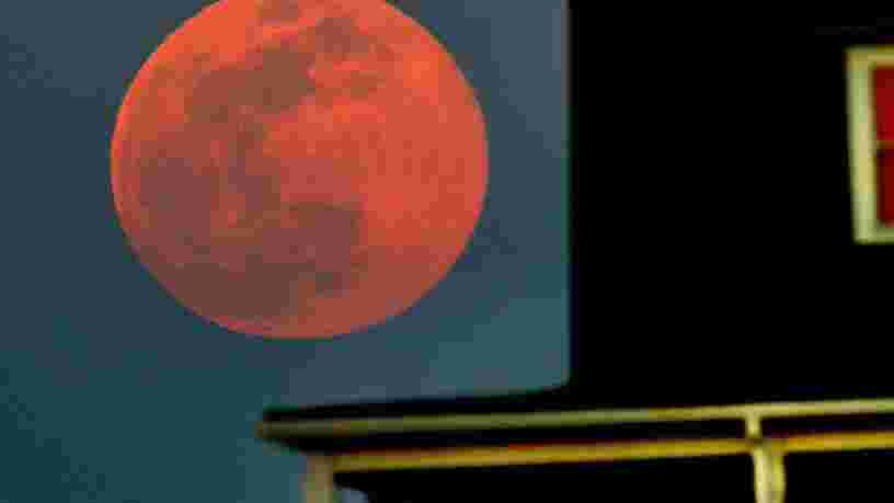 Canal de Suez : comment une super Lune a joué un rôle crucial dans la remise à flot de l'Ever Given