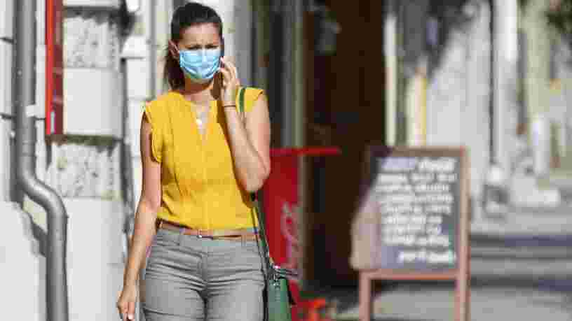 Les experts se demandent si le masque à l'extérieur est véritablement utile