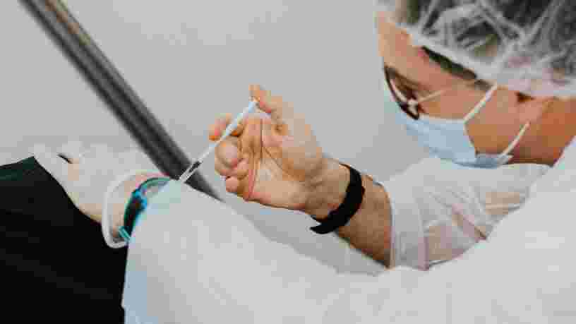 BioNTech va demander l'autorisation d'administrer le vaccin contre le Covid-19 aux 12-15 ans en Europe
