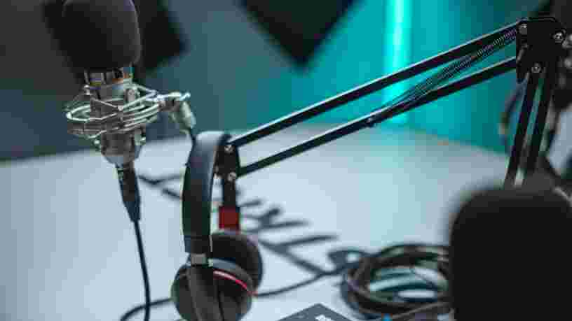 Apple, Facebook, Amazon... Les géants de la tech à la conquête de l'industrie du podcast