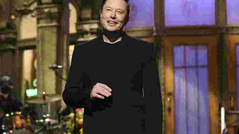 Elon Musk révèle être atteint du syndrome d'Asperger et vante le dogecoin dans 'Saturday Night Live'